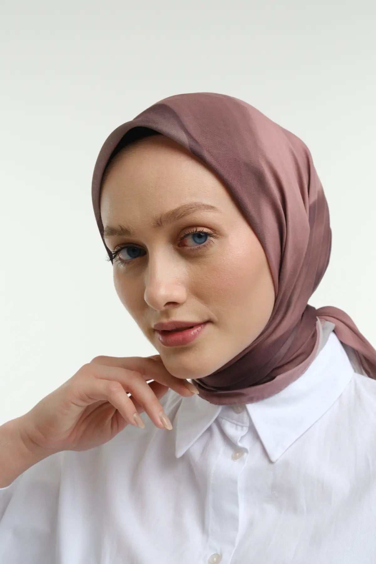 Degrade Desenli Pudra Eşarp - Görsel 2