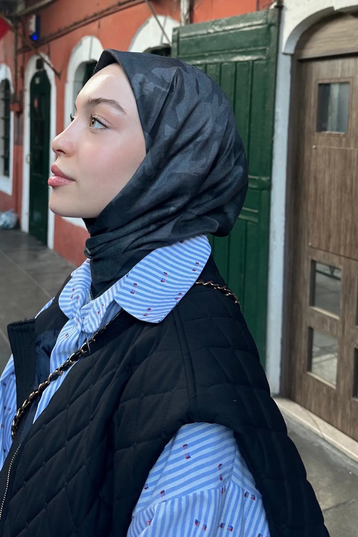 Mila Desenli Antrasit Eşarp - Görsel 6