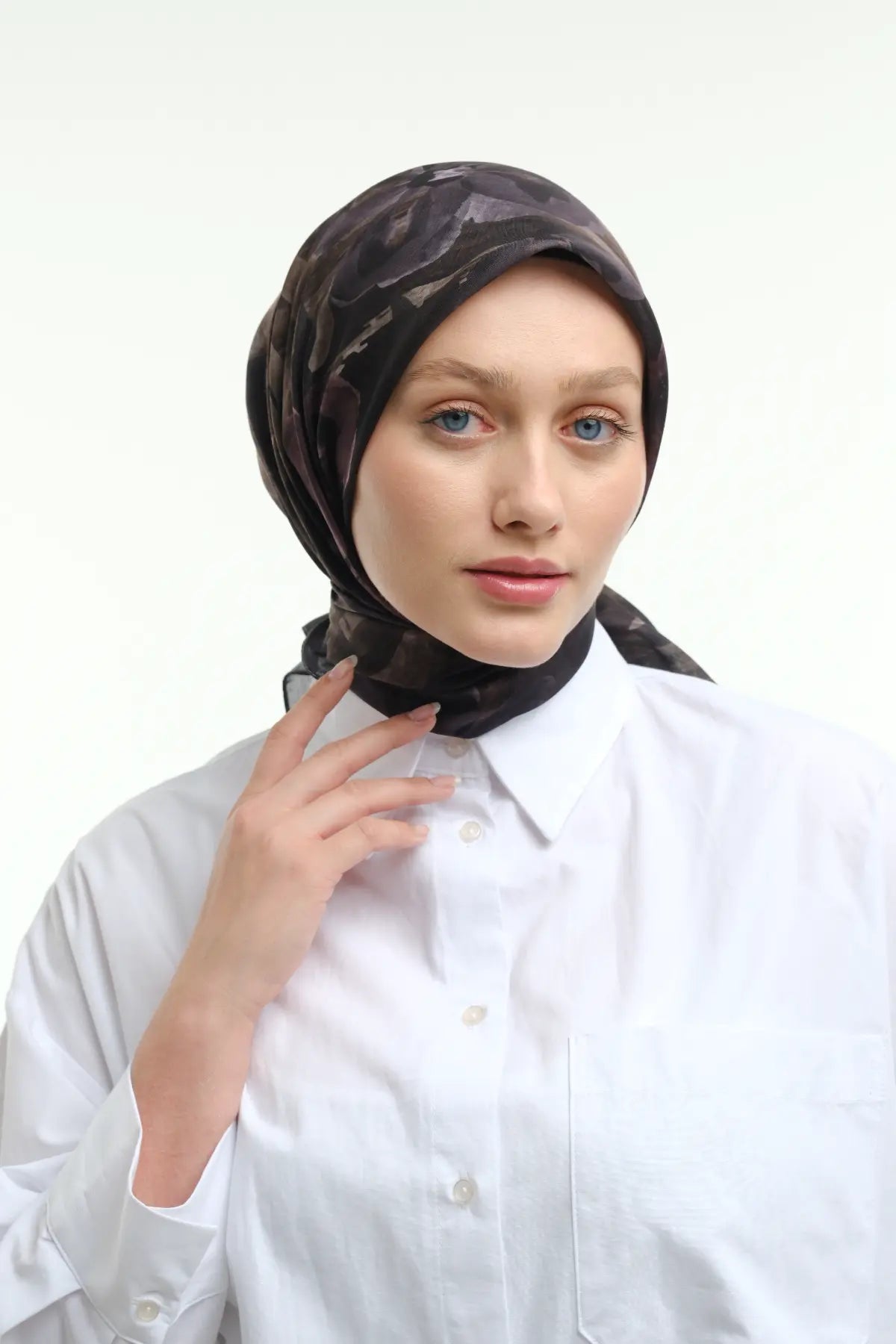 Laura Desenli Antrasit Mürdüm Eşarp - Görsel 4