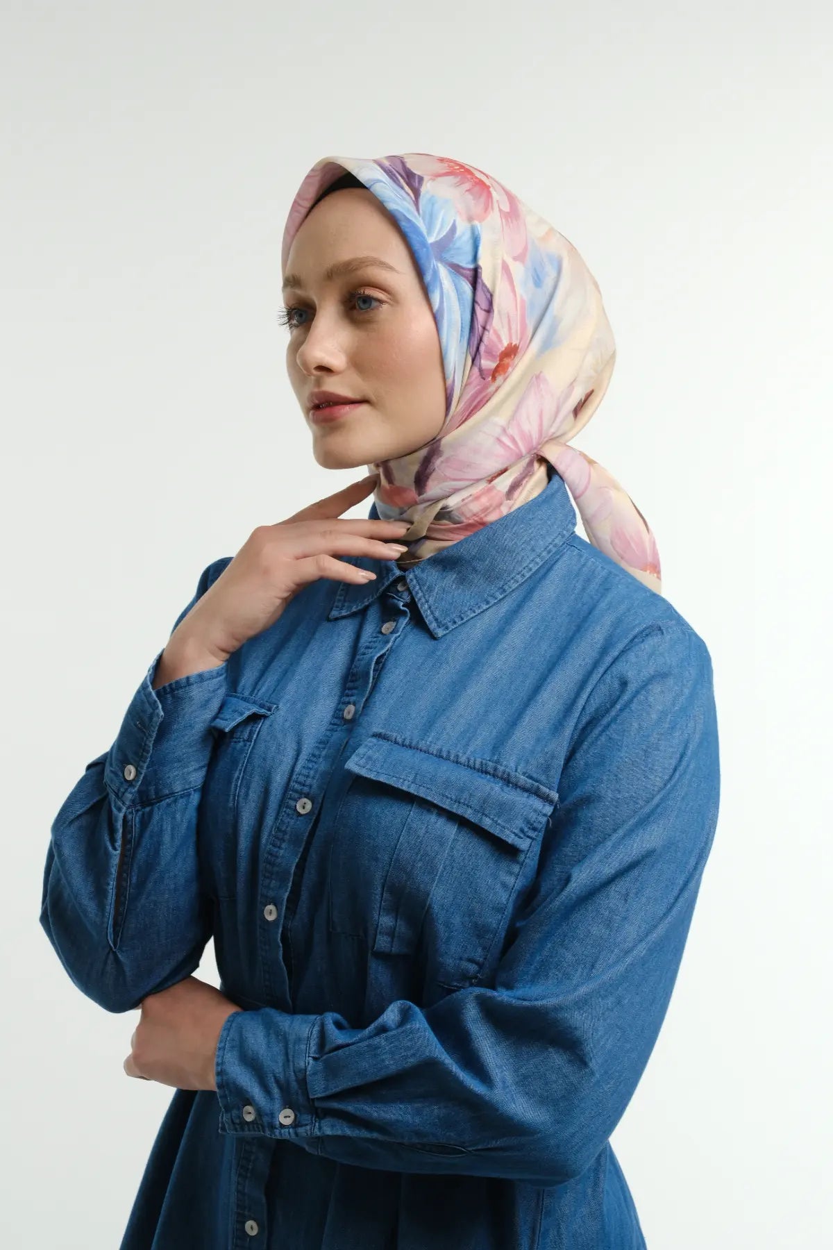 Lavin Desenli Kum Pudra Eşarp - Görsel 2