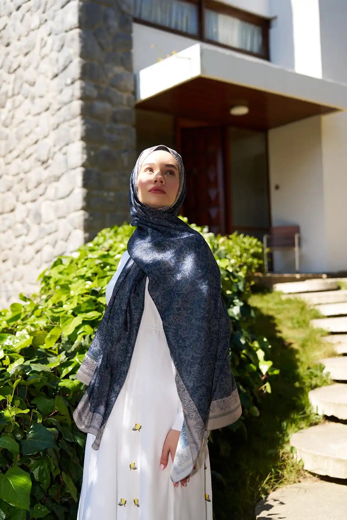 Rosa Desen Şal - Lacivert - Görsel 4