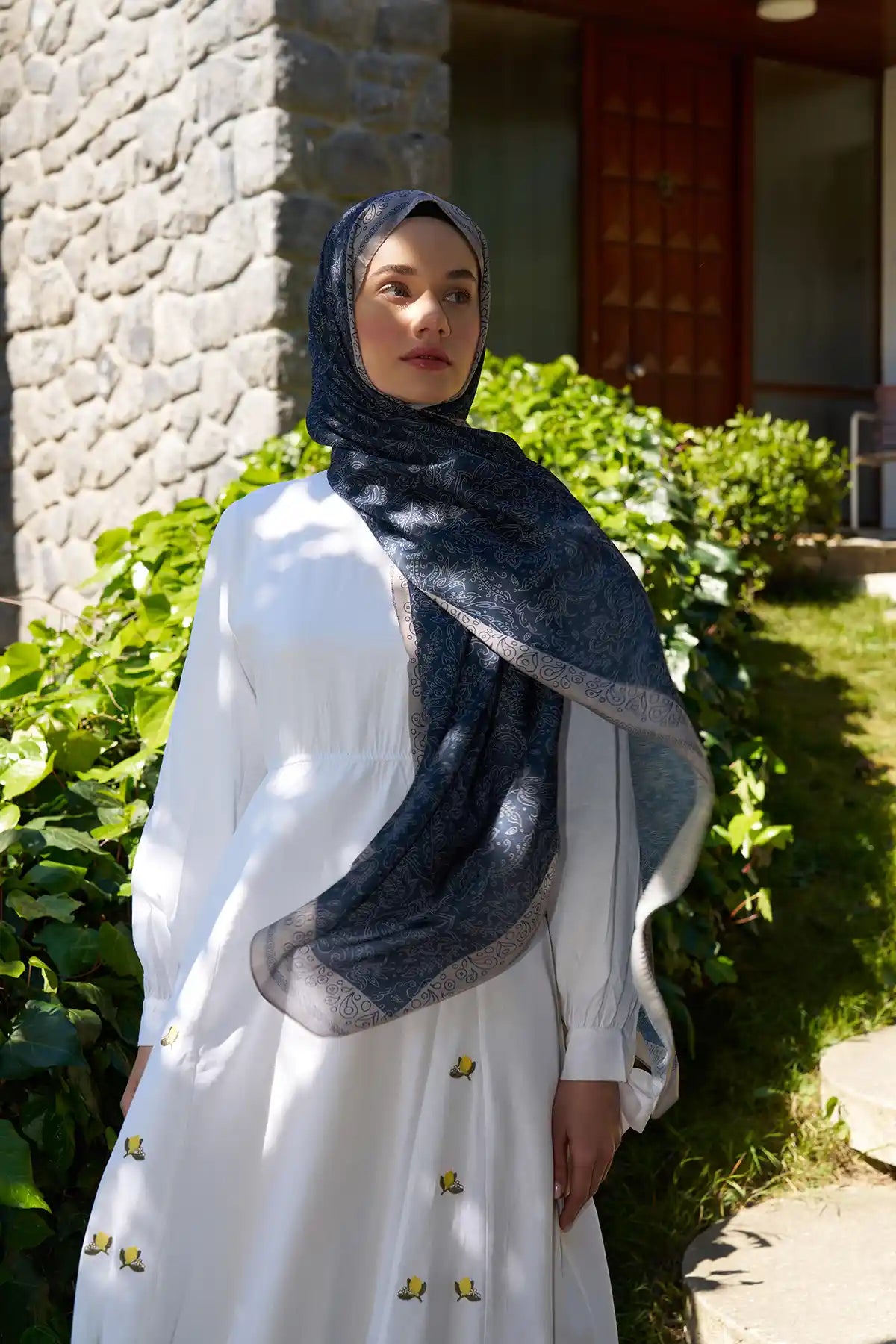 Rosa Desen Şal - Lacivert - Görsel 2