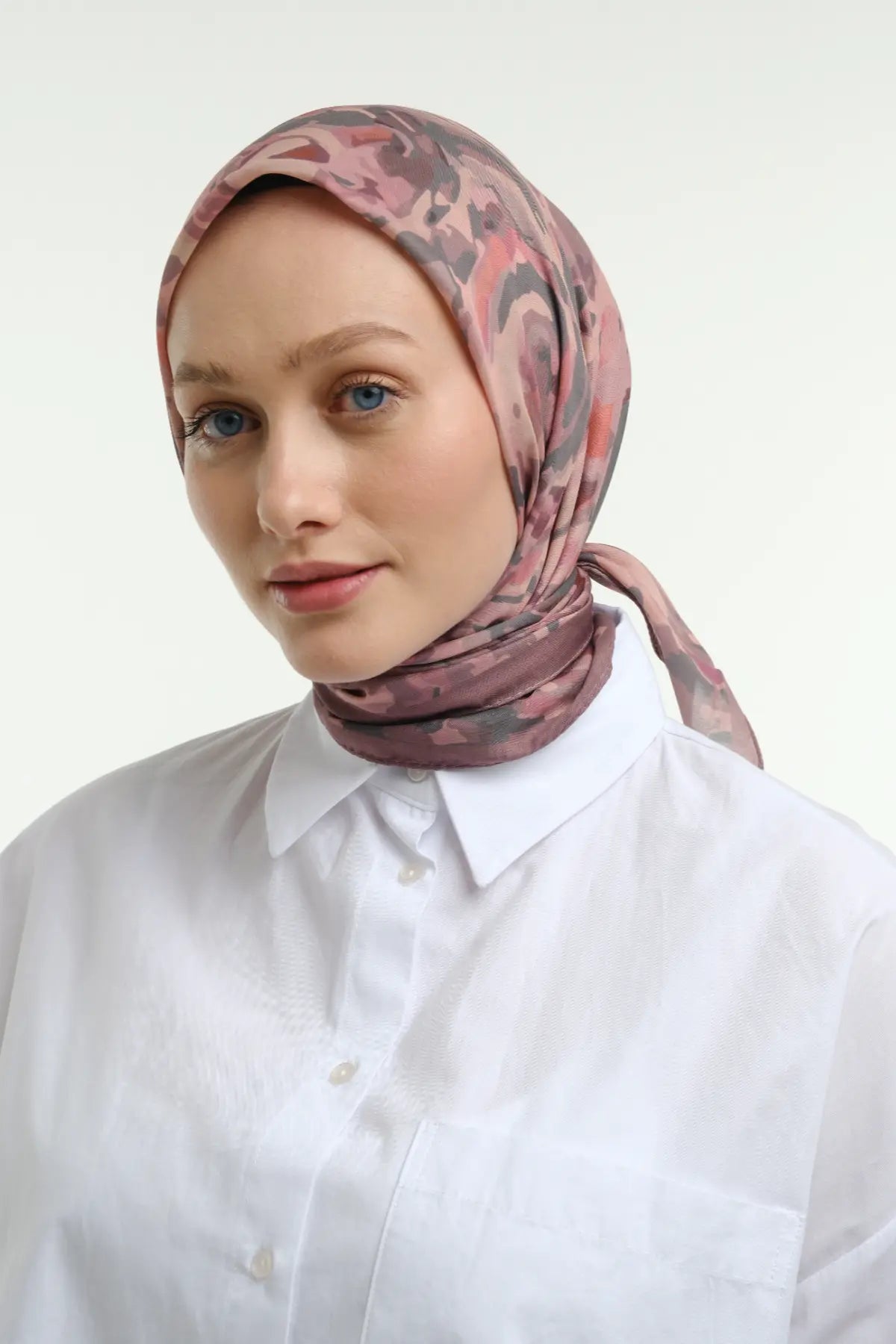 Spiral Desenli Krem Pudra Eşarp - Görsel 3