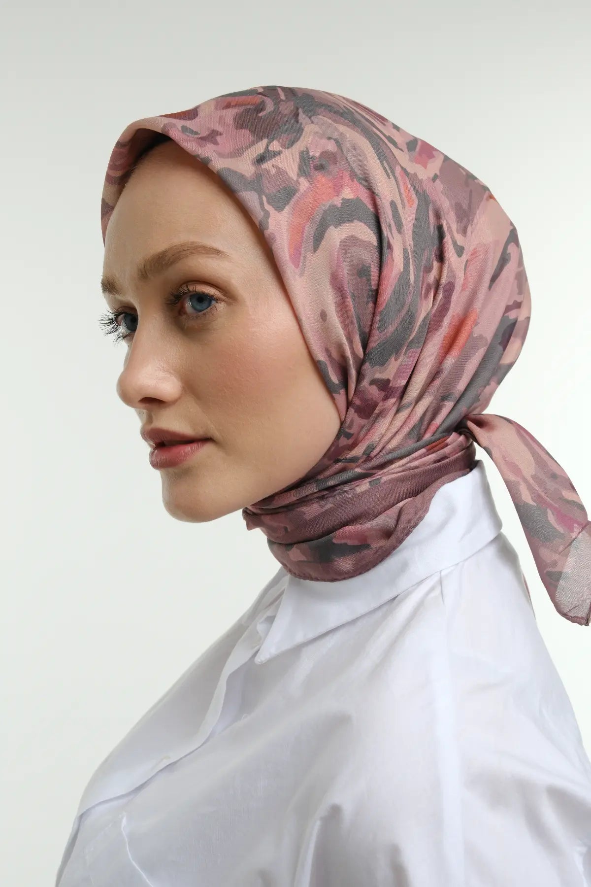 Spiral Desenli Krem Pudra Eşarp - Görsel 2