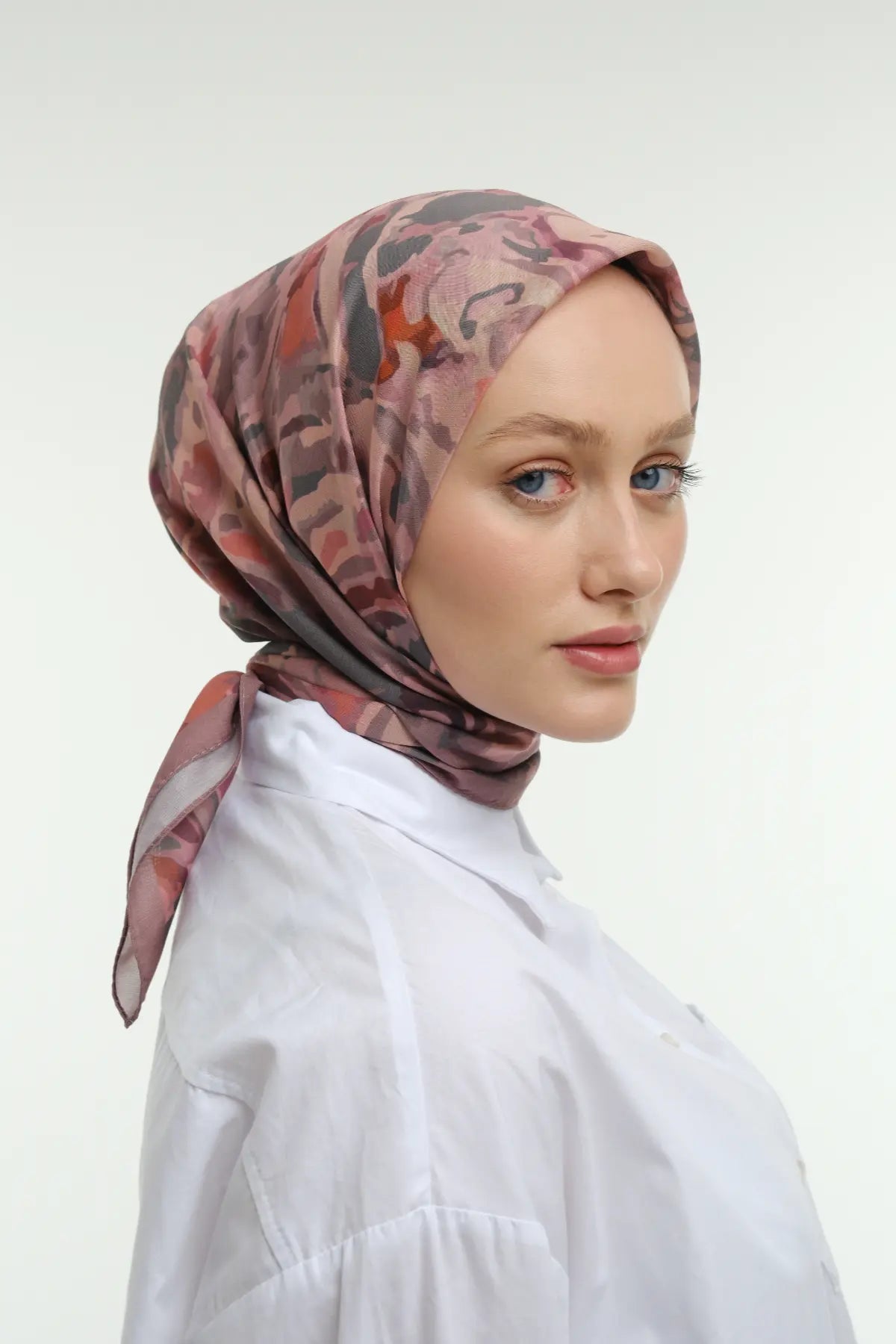 Spiral Desenli Krem Pudra Eşarp