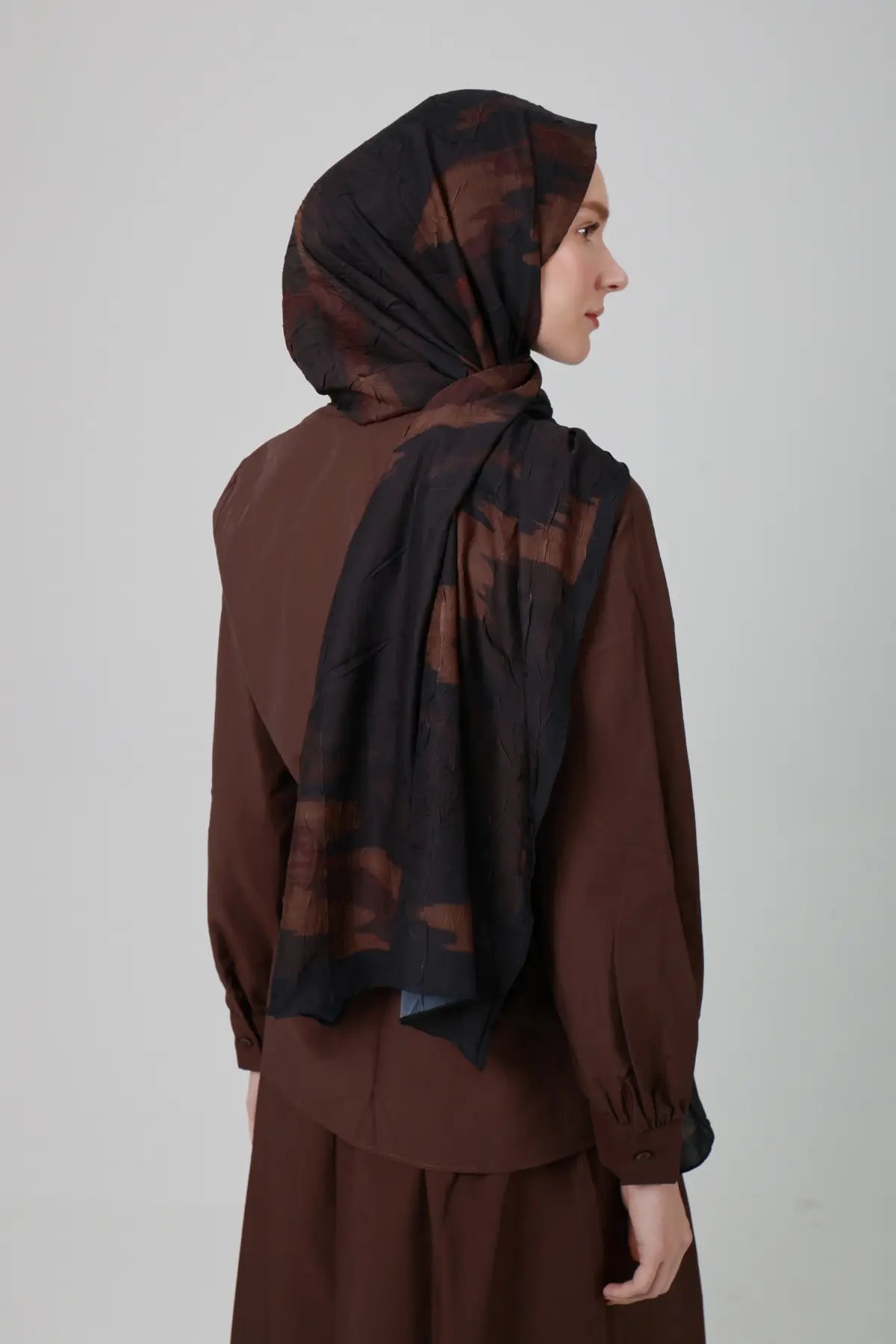 Zigzag Desenli Kahve Şal - Görsel 2