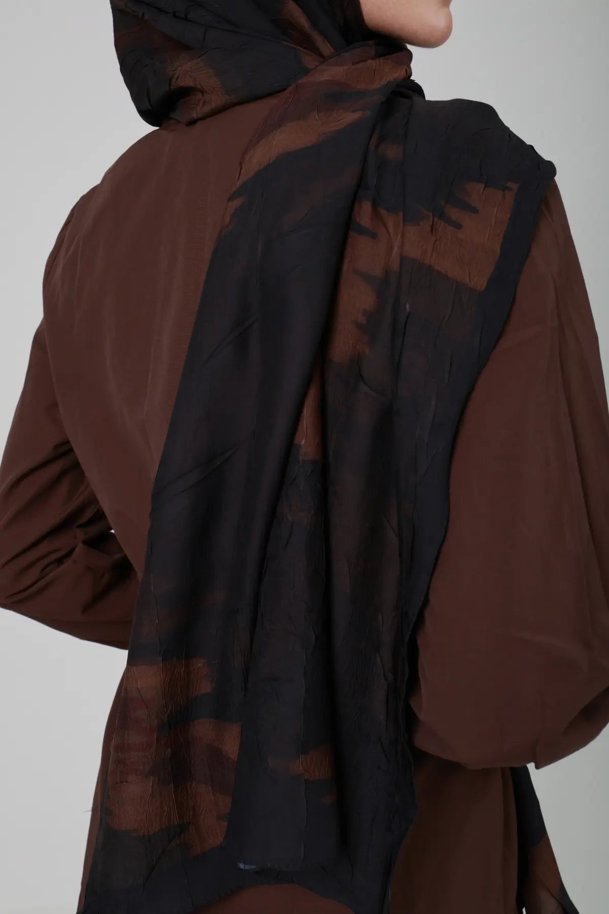 Zigzag Desenli Kahve Şal - Görsel 3