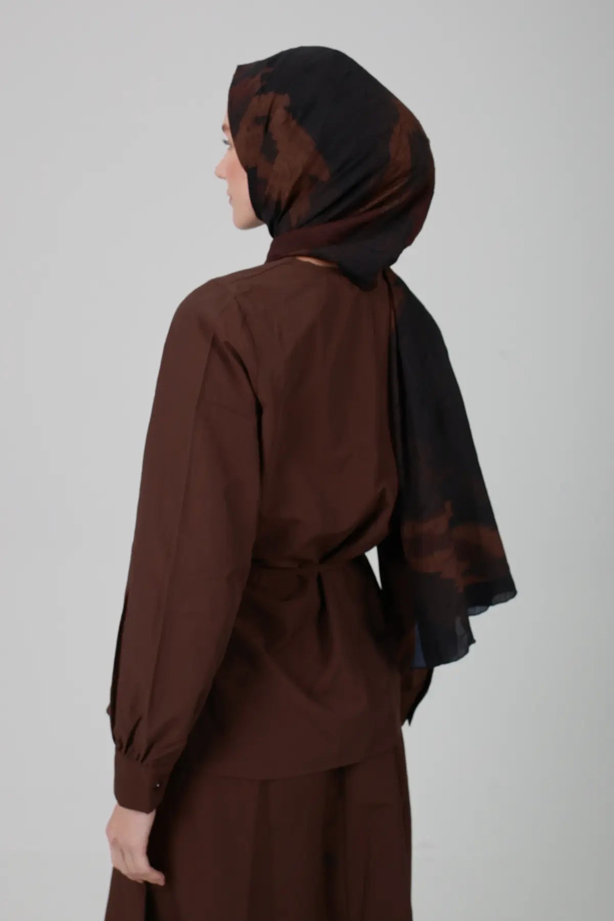 Zigzag Desenli Kahve Şal - Görsel 4